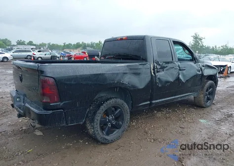 2018 Ram 1500 Express 4X4 6'4 Box z USA, uszkodzony, nr VIN 1C6RR7FT7JS204914